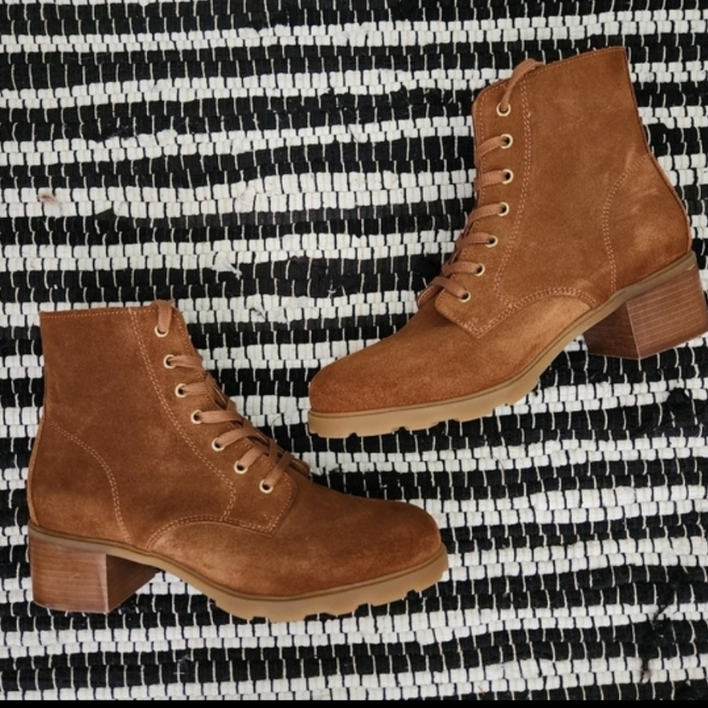 OTBT Camel Suede Heeled Boots 9 NWOB